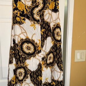 Forever 21 Black and Gold Patterned Sarong